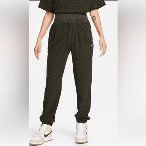 Nike Women's Sportswear Everyday Modern High-Rise Textured Joggers - Large